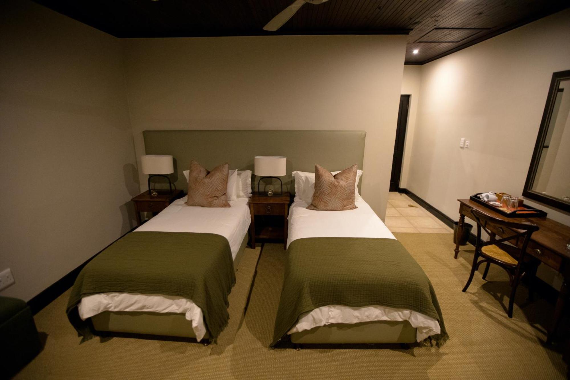 Swartberg Private Game Lodge أوتشورن المظهر الخارجي الصورة